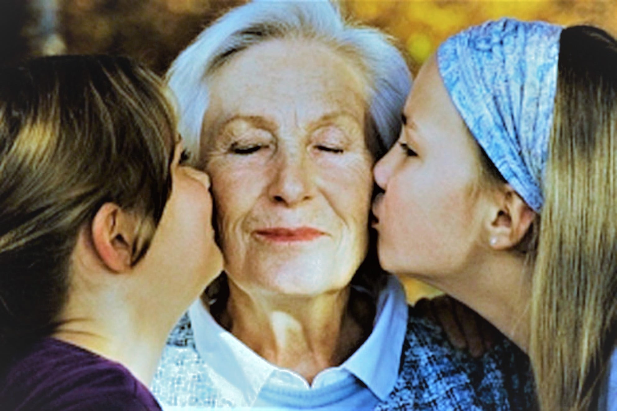 Навестить бабушку и дедушку. Забота о родителях. Пожилые и дети. Уважение к старикам. Мама в старческом возрасте.